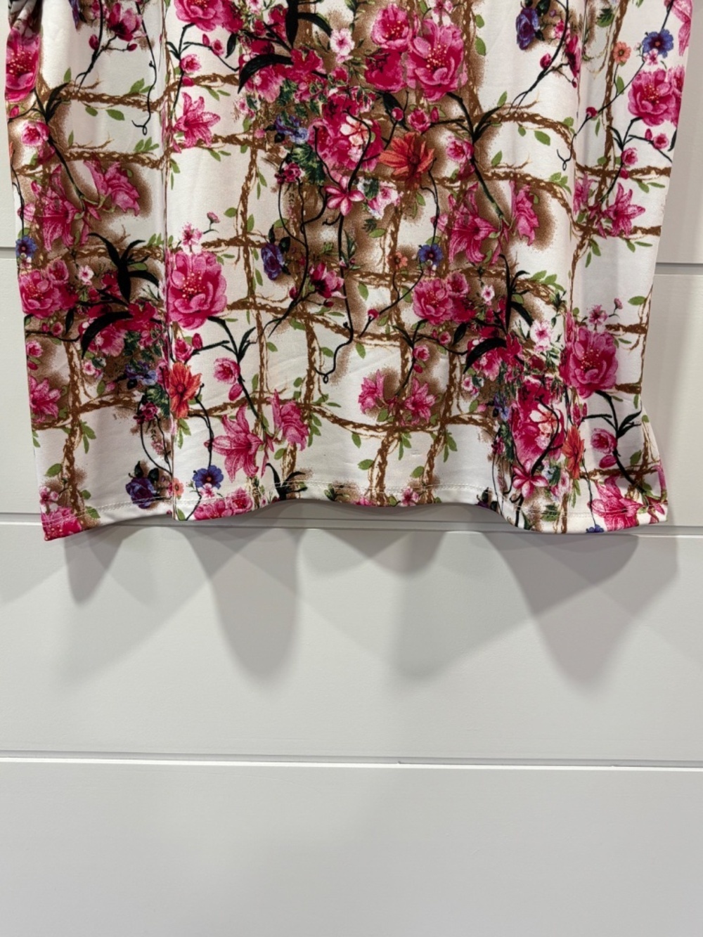 Lucy & Laurel made in Canada floral print t-shirt tab sleeves size XL - Picture 4 of 12